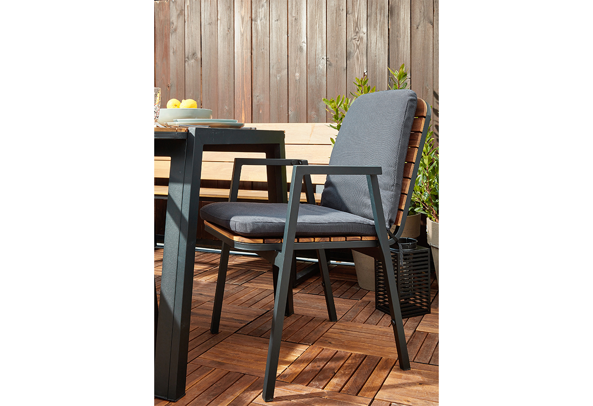 Απεικονίζεται το υλικό του σκελετού 